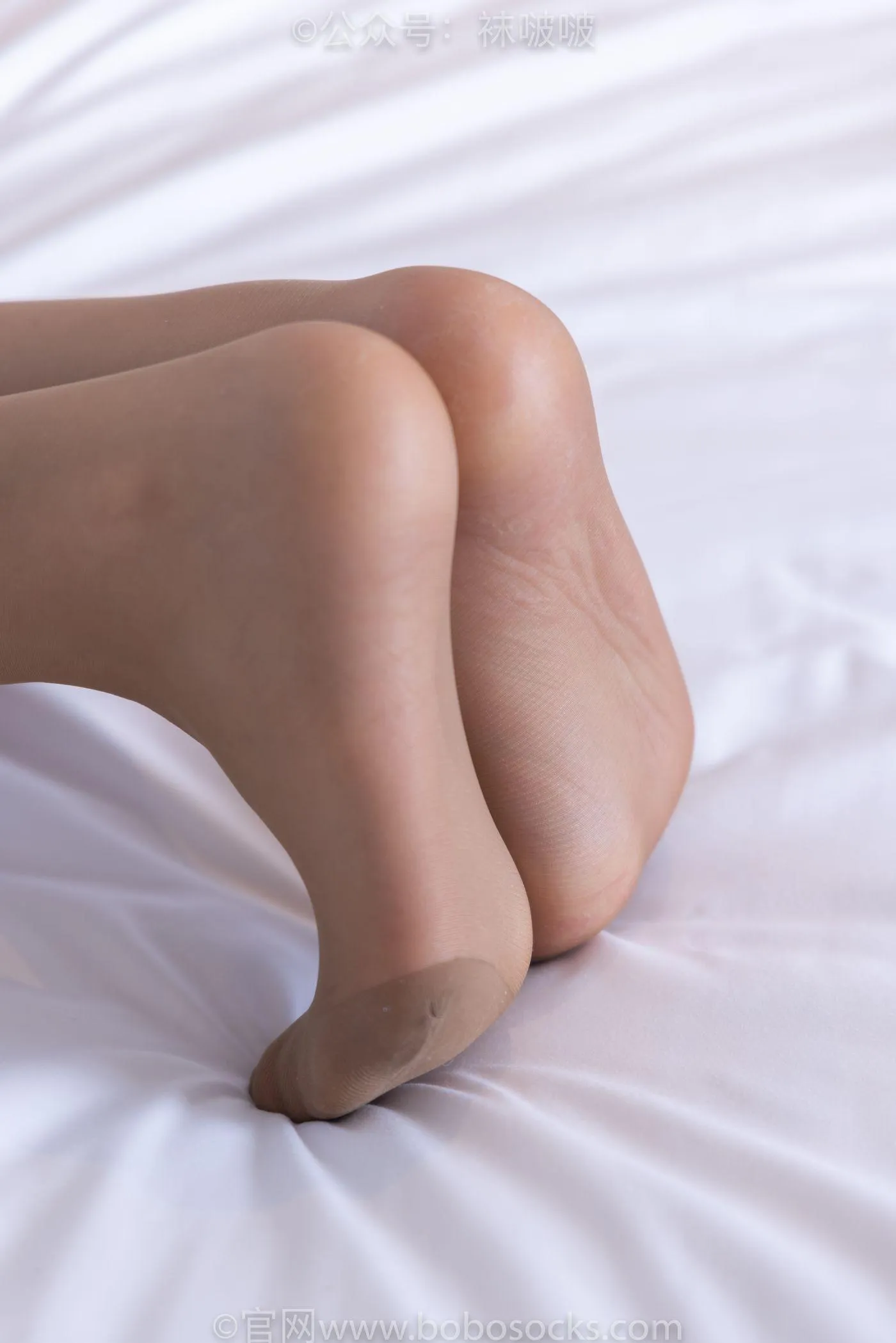 [BoBoSocks袜啵啵]NO.082 小甜豆-旗袍、皮底鞋、高跟鞋、肉丝 [140P]插图2